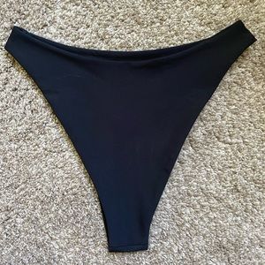 SKATIE BLACK KELLY BOTTOMS
